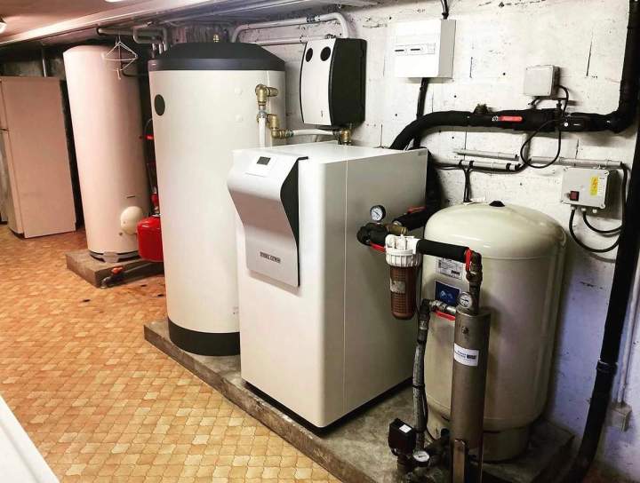 Chaufferie avec chauffage et production d'eau chaude Stiebel Lardy