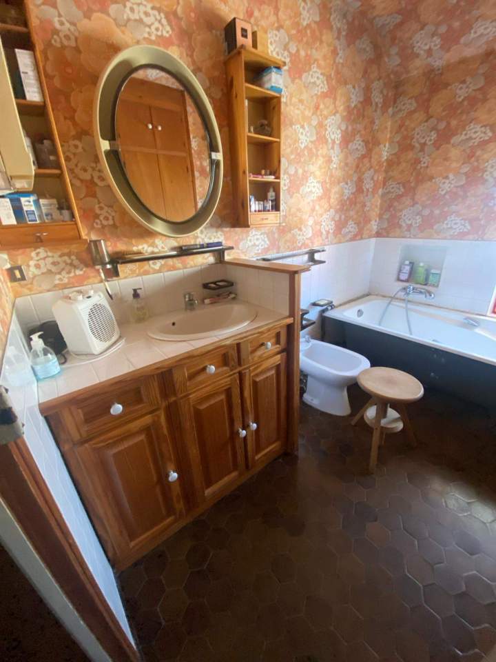 Salle de bain d'origine Lardy